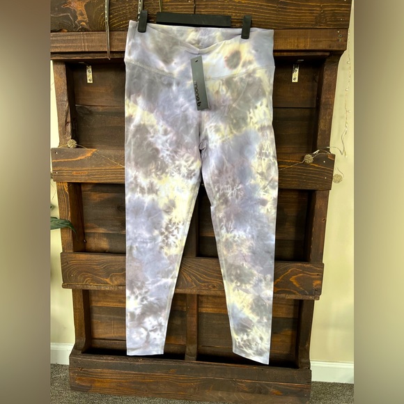 Mono B Pants - NWT Mono B Tie Dye Athletic Leggings